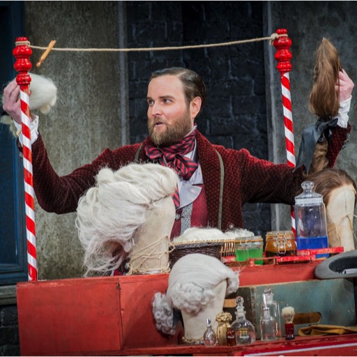 Figaro - Il Barbiere di Siviglia (Opera Holland Park) © Robert Workman